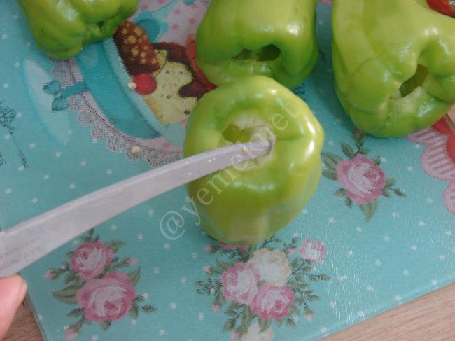 Fırında Zeytinyağlı Biber Dolması - Yapılışı (6/16) 