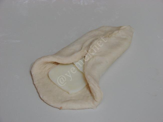 Kaşar Peynirli İçli Simit - Yapılışı (9/16) 