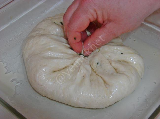 Otlu Sini Pidesi - Yapılışı (11/20) 