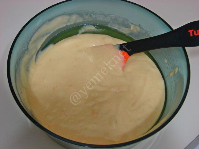 Kolay Portakallı Kek (Sütsüz ve Yoğurtsuz) - Yapılışı (6/12) 