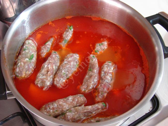 Terbiyeli Sebzeli Pirinçli Sulu Köfte Yemeği - Yapılışı (10/16) 