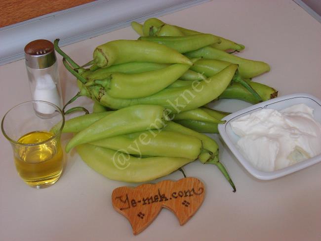 Yoğurtlu Biber Mezesi - Yapılışı (1/8) 