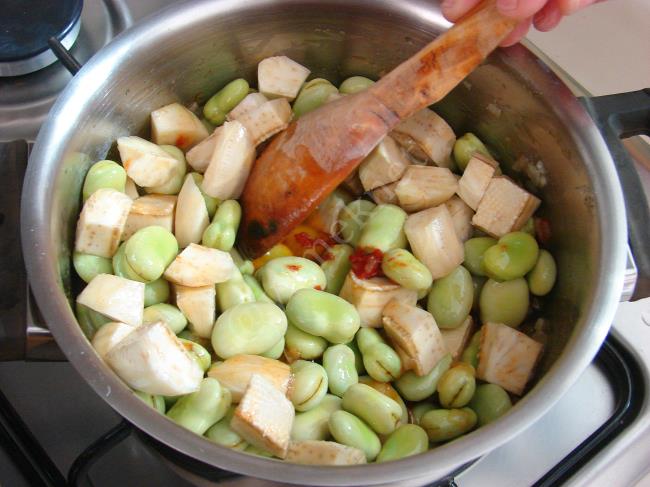 Zeytinyağlı Enginarlı İç Bakla - Yapılışı (7/12) 