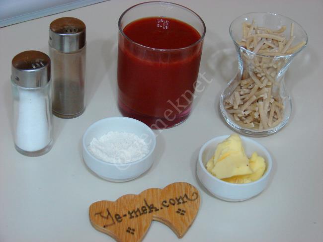 Erişteli Domates Çorbası - Yapılışı (1/12) 