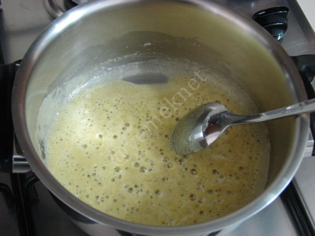 Erişteli Domates Çorbası - Yapılışı (4/12) 