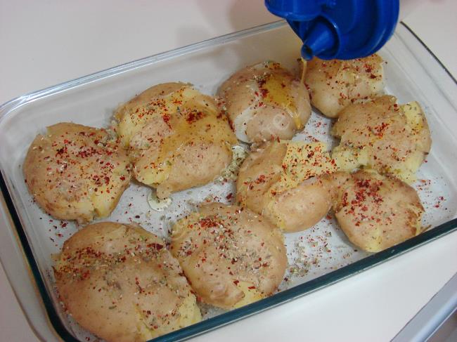 Fırında Baharatlı Çatlak Patates - Yapılışı (4/8) 