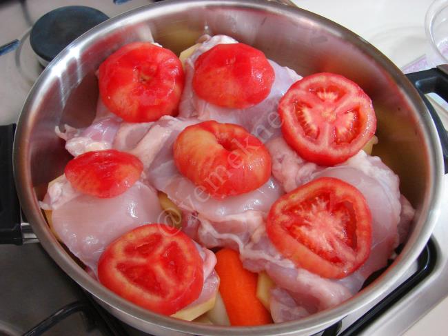 Tencerede Sebzeli Tavuk Yemeği - Yapılışı (5/12) 