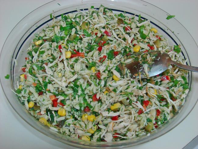 Yoğurtlu Tavuklu Arpa Şehriye Salatası - Yapılışı (6/12) 