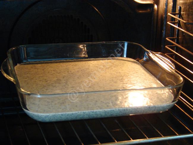 Haşhaşlı Revani Tatlısı - Yapılışı (7/12) 