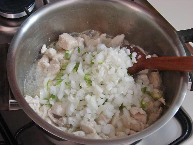 Tavuklu Patlıcan Oturtma - Yapılışı (4/16) 