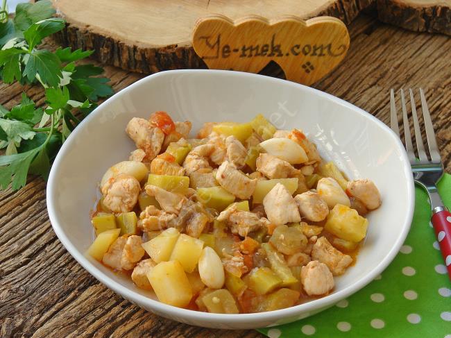 Tavuklu Sulu Yemekler Yemek Tarifleri Adim Adim Resimli Anlatim Tavuklu Sulu Yemekler Yemek Tarifleri Adim Adim Resimli Anlatim