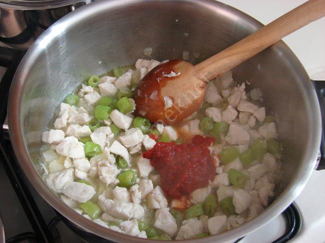 Tavuklu Türlü Yemeği - Yapılışı (4/12) 