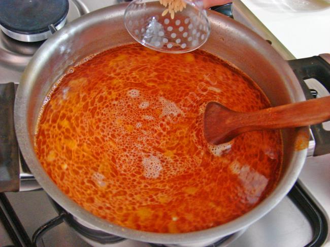 Terbiyeli Kıymalı Şehriye Çorbası - Yapılışı (4/12) 