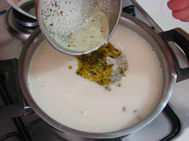 Yeşil Mercimekli Mantı Çorbası - Yapılışı (8/12) 