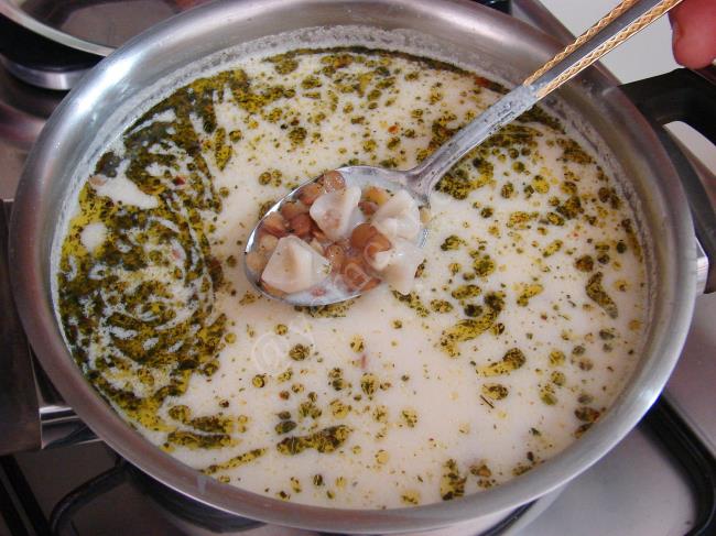 Yeşil Mercimekli Mantı Çorbası - Yapılışı (9/12) 