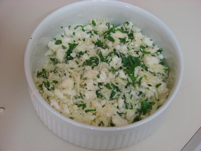 Baklavalık Yufkadan Porsiyonluk Peynirli Börek - Yapılışı (2/12) 