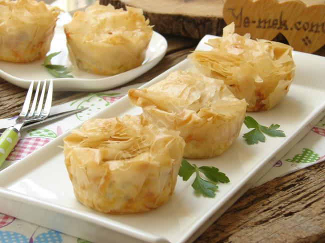 Baklavalık Yufkadan Porsiyonluk Peynirli Börek - Yapılışı (8/12) 