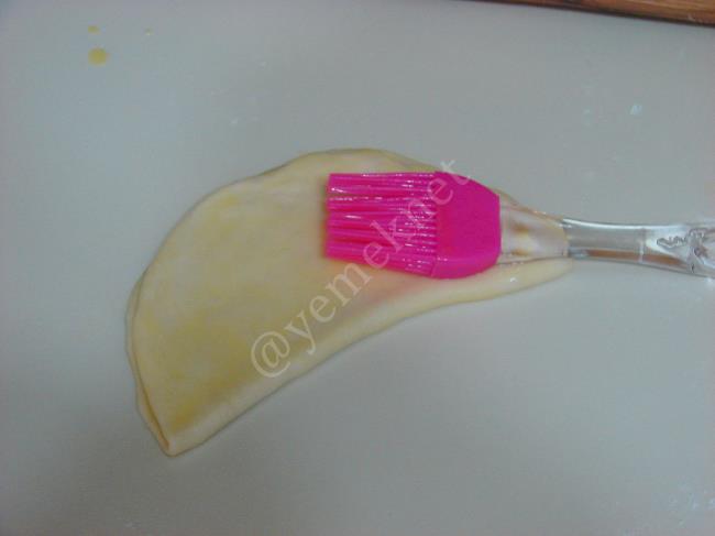 Cepli Sandviç Poğaça - Yapılışı (6/16) 