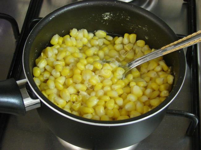 Bardakta Acılı Mısır - Yapılışı (3/12) 