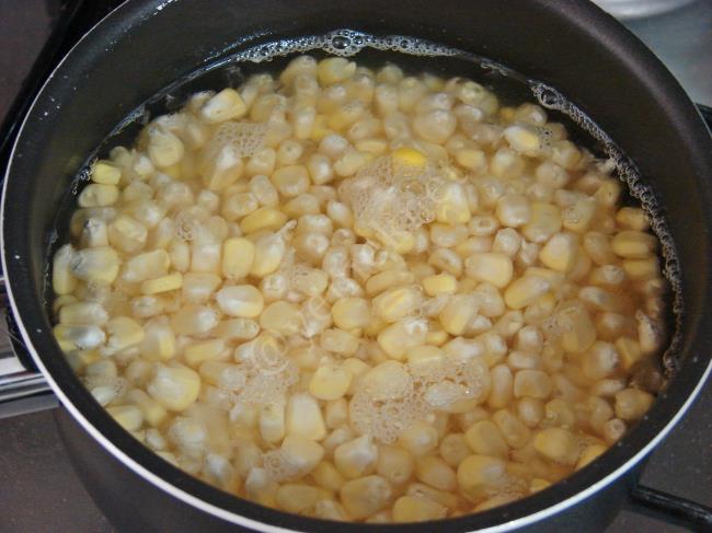 Bardakta Peynir Soslu Mısır - Yapılışı (2/12) 