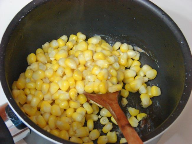 Bardakta Peynir Soslu Mısır - Yapılışı (8/12) 