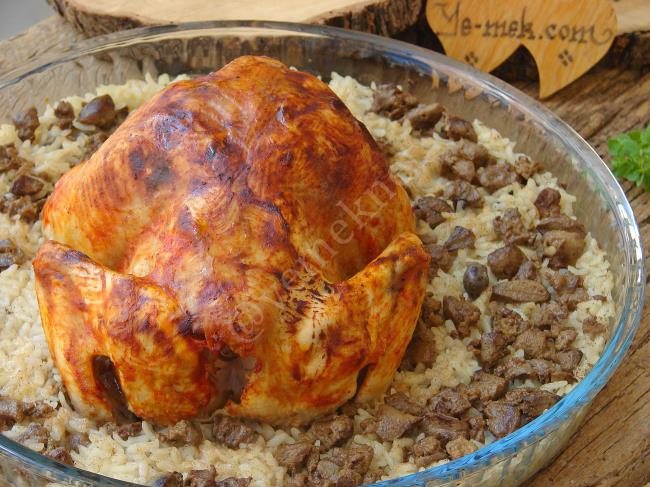 Tek Başına Koca Bir Ziyafet Menüsü : Fırında İç Pilavlı Bütün Tavuk