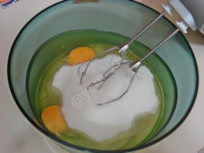 Limon Soslu Limonlu Kek - Yapılışı (2/12) 