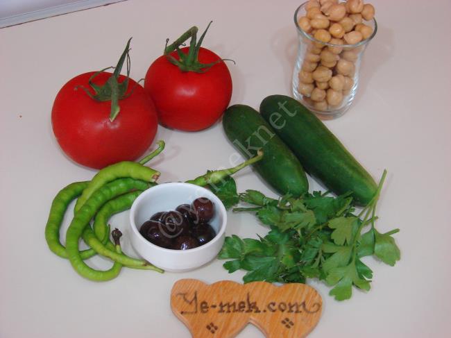 Nohutlu Çoban Salatası - Yapılışı (1/8) 