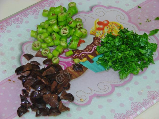 Nohutlu Çoban Salatası - Yapılışı (3/8) 