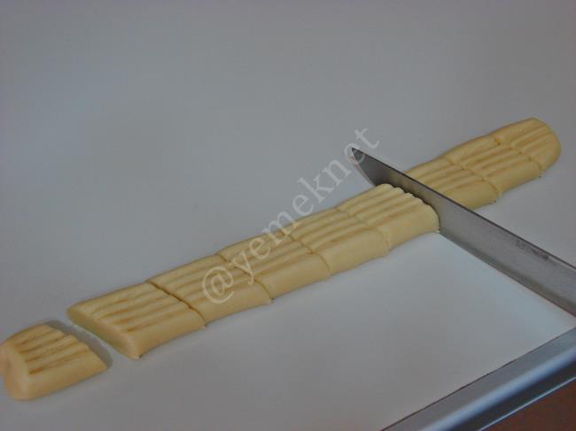 Pastane Usulü Un Kurabiyesi - Yapılışı (9/16) 