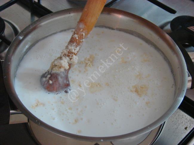 Sütlü Ovmaç Çorbası - Yapılışı (7/12) 