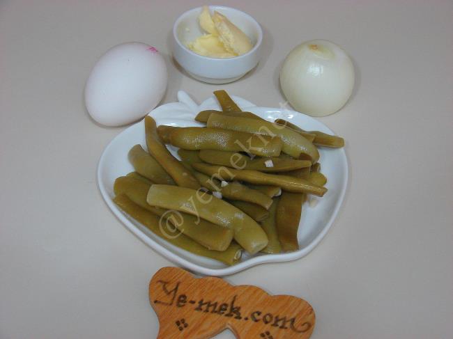 Yumurtalı Fasulye Turşusu Kavurması - Yapılışı (1/8) 