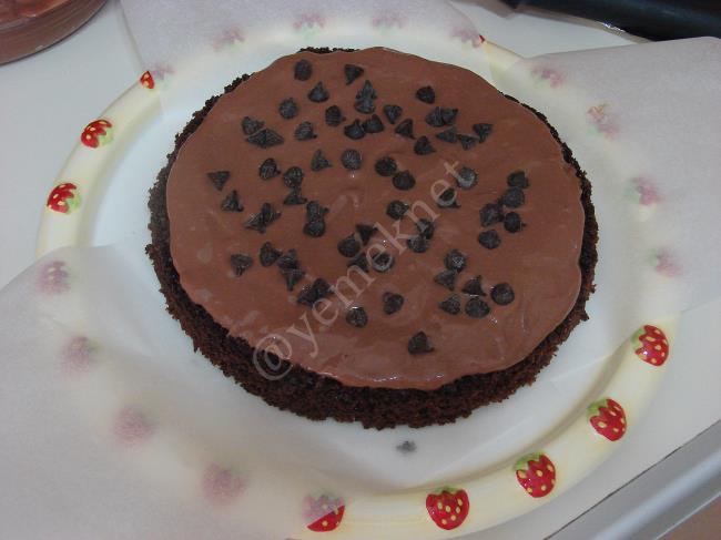 Çikolatalı Yaş Pasta - Yapılışı (18/24) 