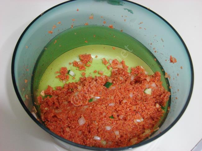 Elazığ Usulü Kısır - Yapılışı (6/12) 