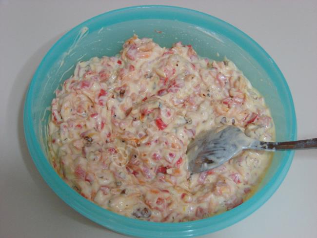 Közlenmiş Kırmızı Biberli Havuçlu Tarator - Yapılışı (6/8) 