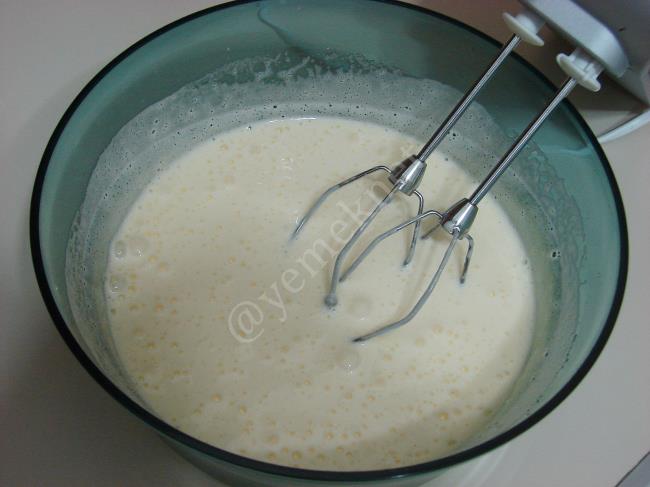 Şişleme Pasta (Dürtme Kek) - Yapılışı (3/16) 