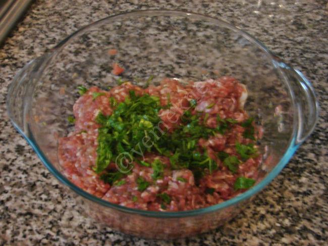 Terbiyeli Ekşili Sulu Köfte - Yapılışı (3/12) 