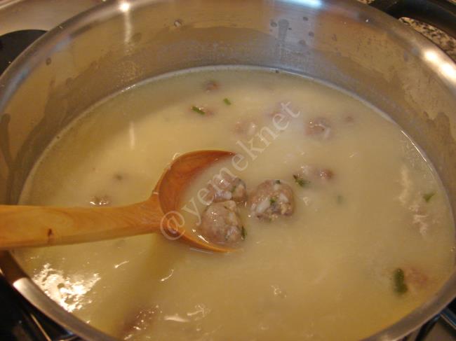 Terbiyeli Ekşili Sulu Köfte - Yapılışı (8/12) 