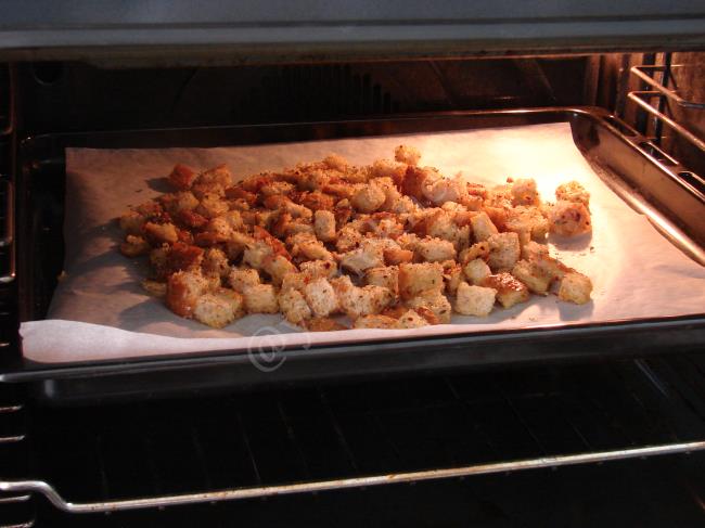 Fırında Baharatlı Kruton (Kıtır Ekmek) - Yapılışı (7/12) 