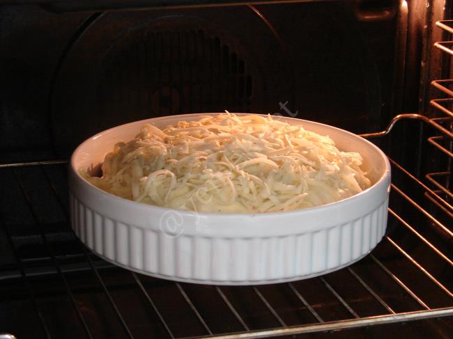 Fırında Beşamel Soslu Kıymalı Sebzeli Oturtma - Yapılışı (17/20) 