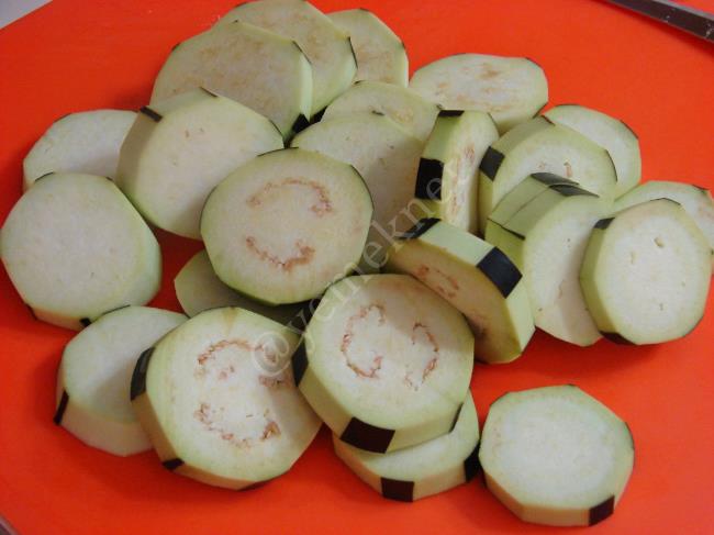 Fırında Beşamel Soslu Kıymalı Sebzeli Oturtma - Yapılışı (4/20) 