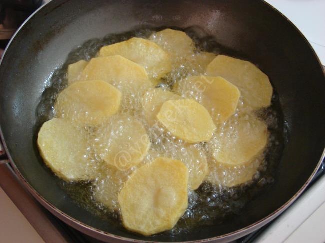 Fırında Beşamel Soslu Kıymalı Sebzeli Oturtma - Yapılışı (5/20) 