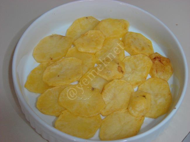 Fırında Beşamel Soslu Kıymalı Sebzeli Oturtma - Yapılışı (9/20) 