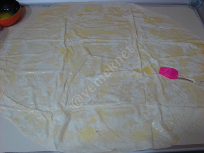 Ispanaklı Rulo Börek - Yapılışı (6/16) 