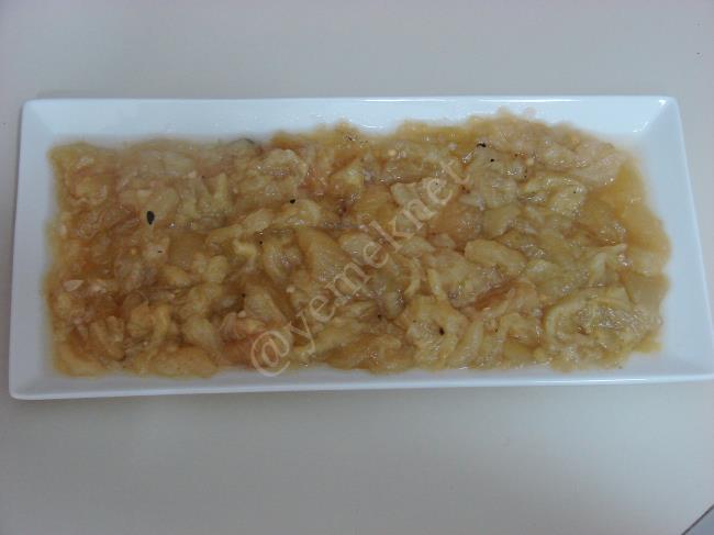 Köz Patlıcanlı Ton Balığı Salatası - Yapılışı (2/8) 