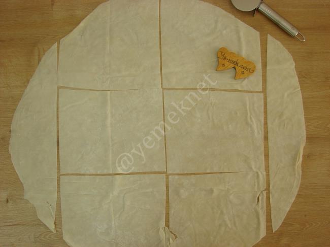Peynirli Fiyonk Börek - Yapılışı (2/16) 
