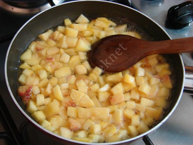 Şeftali Soslu Muhallebi - Yapılışı (8/16) 