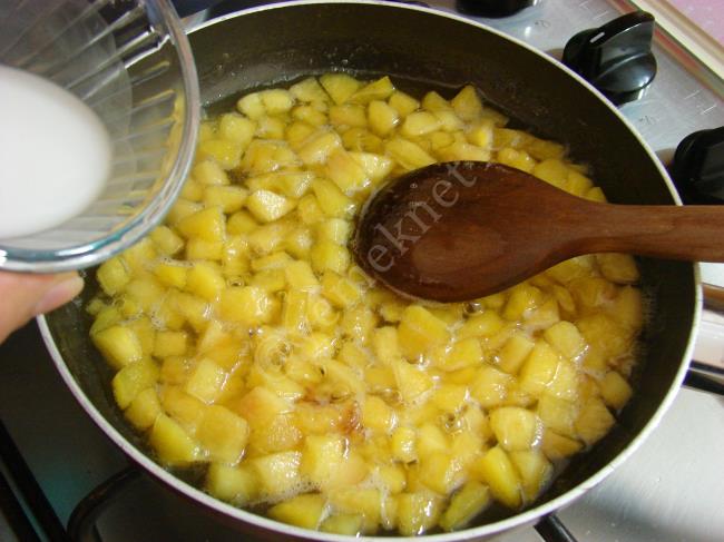 Şeftali Soslu Muhallebi - Yapılışı (9/16) 