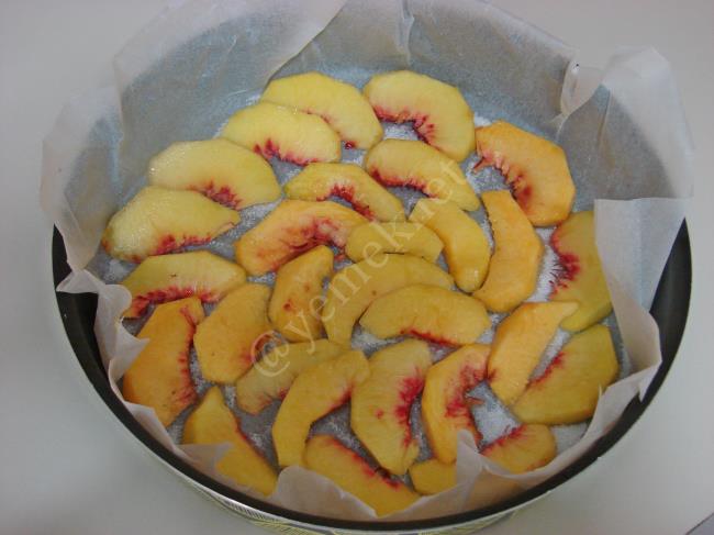 Şeftalili Alt Üst Kek - Yapılışı (3/16) 