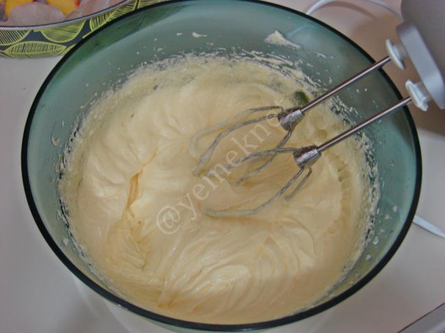 Şeftalili Alt Üst Kek - Yapılışı (8/16) 